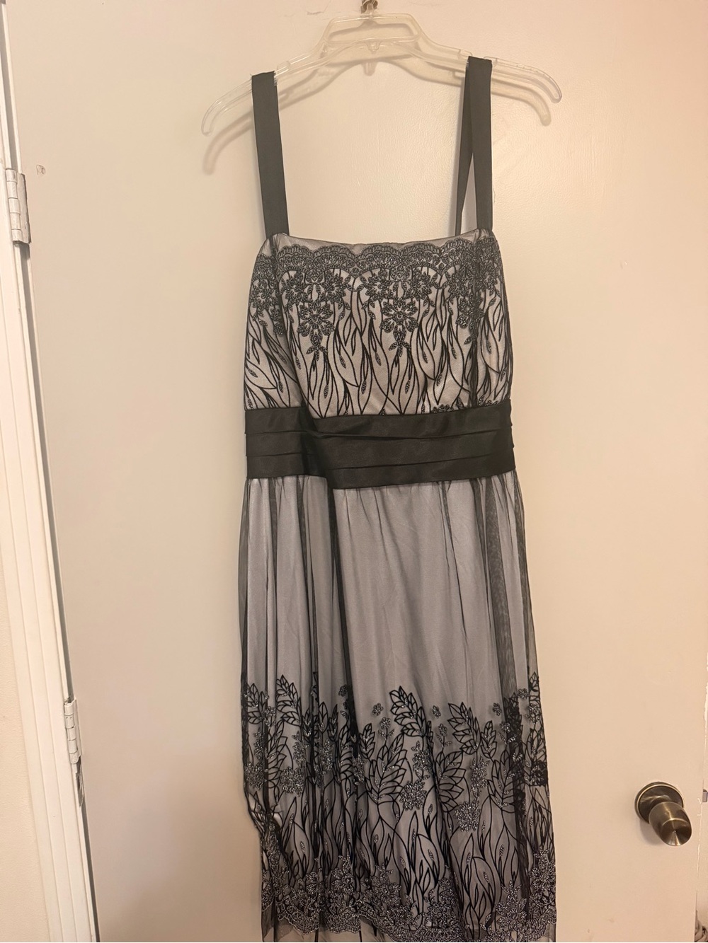 R & M Richards Women's Black and Gray Floral Embroidered Evening Dress